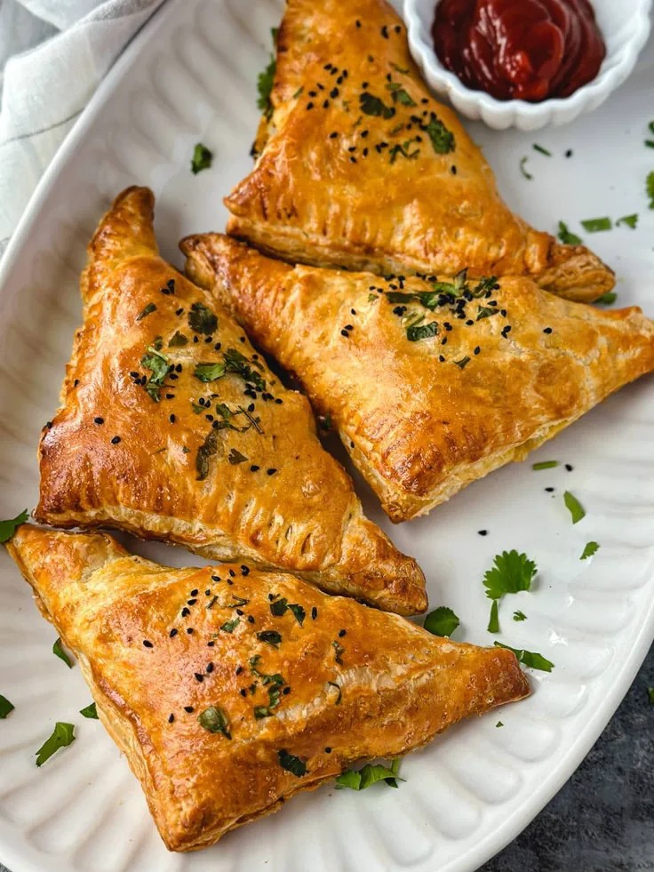 Oven-fresh Veg Puffs in Kuravilangad